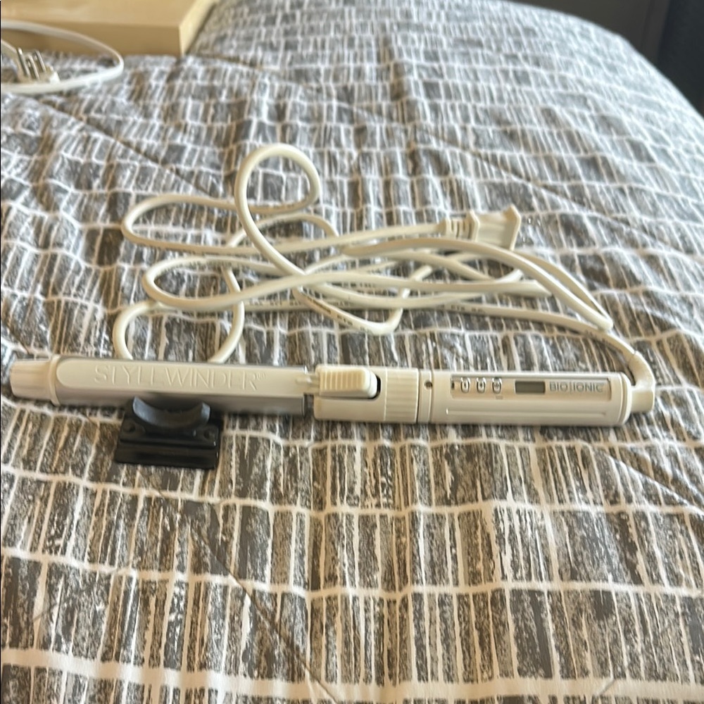 Bio Ionic White Hair Styling Wand